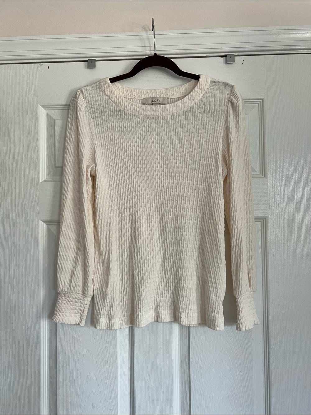 LOFT Cream Textured Long Sleeve Top with Gathered Cuffs